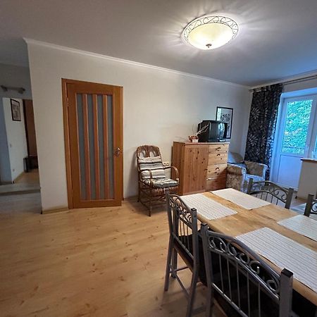 Three Bedroom Stepana Bandery Street Rivne Exterior photo