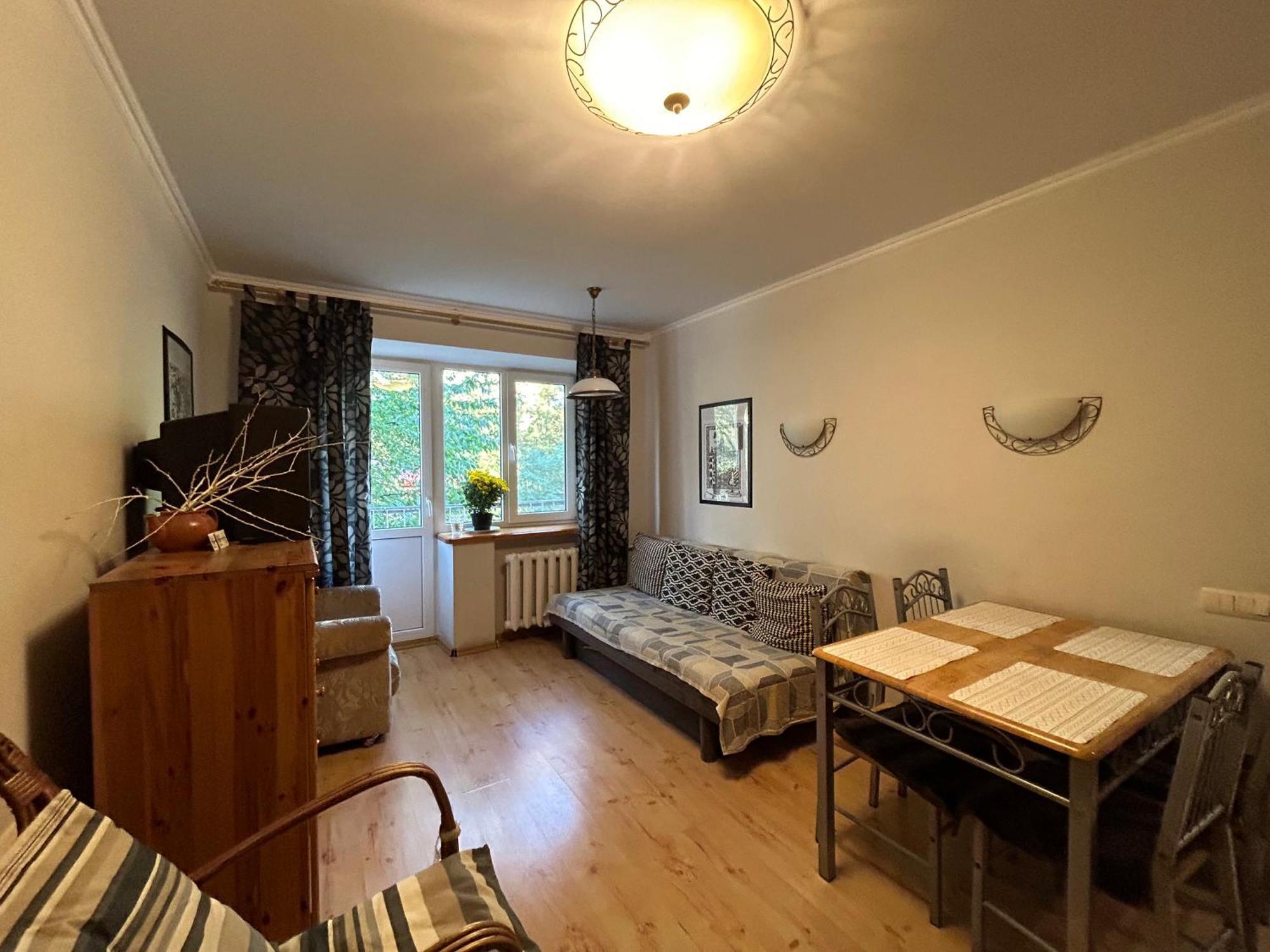 Three Bedroom Stepana Bandery Street Rivne Exterior photo