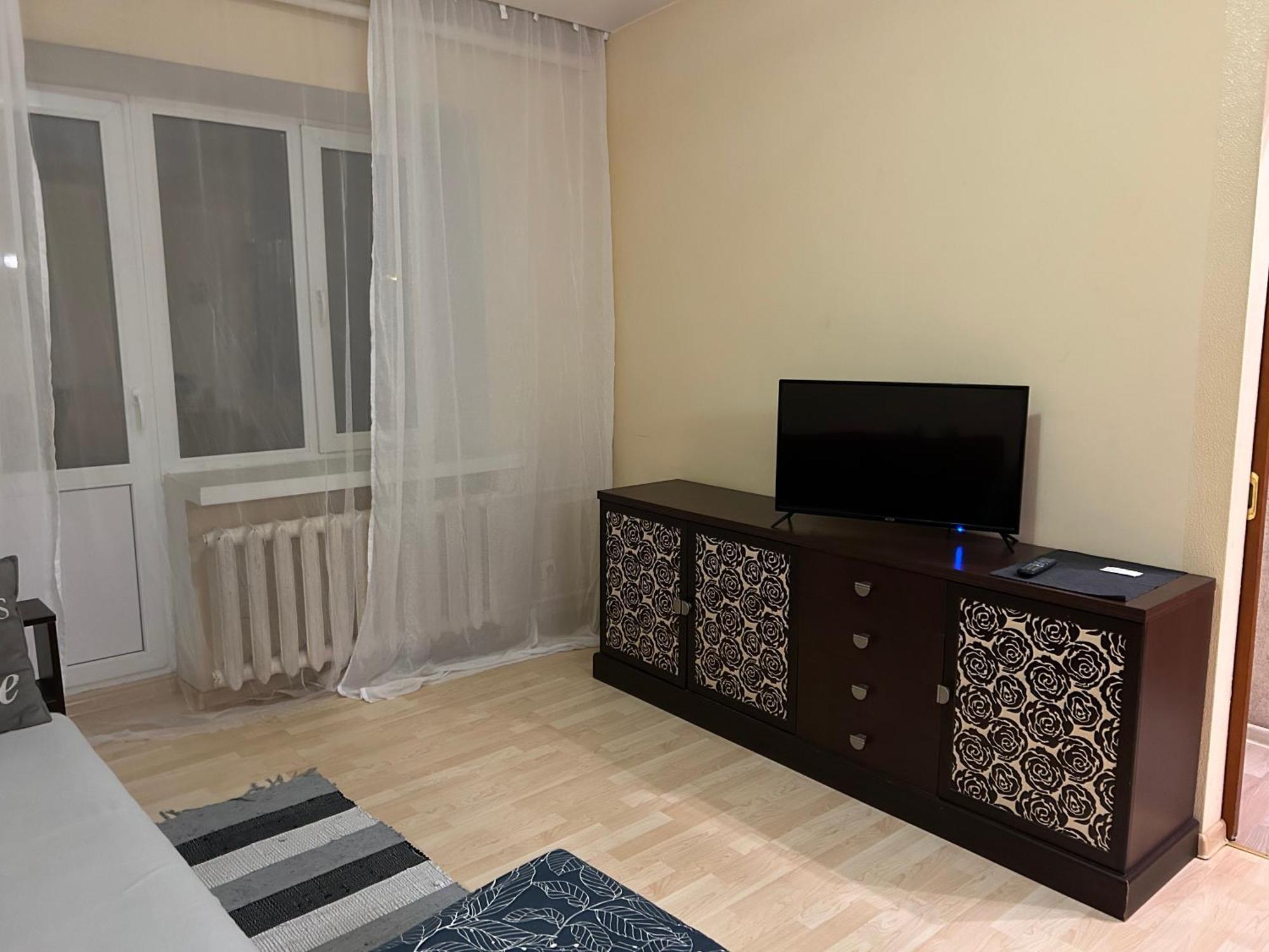 Three Bedroom Stepana Bandery Street Rivne Exterior photo