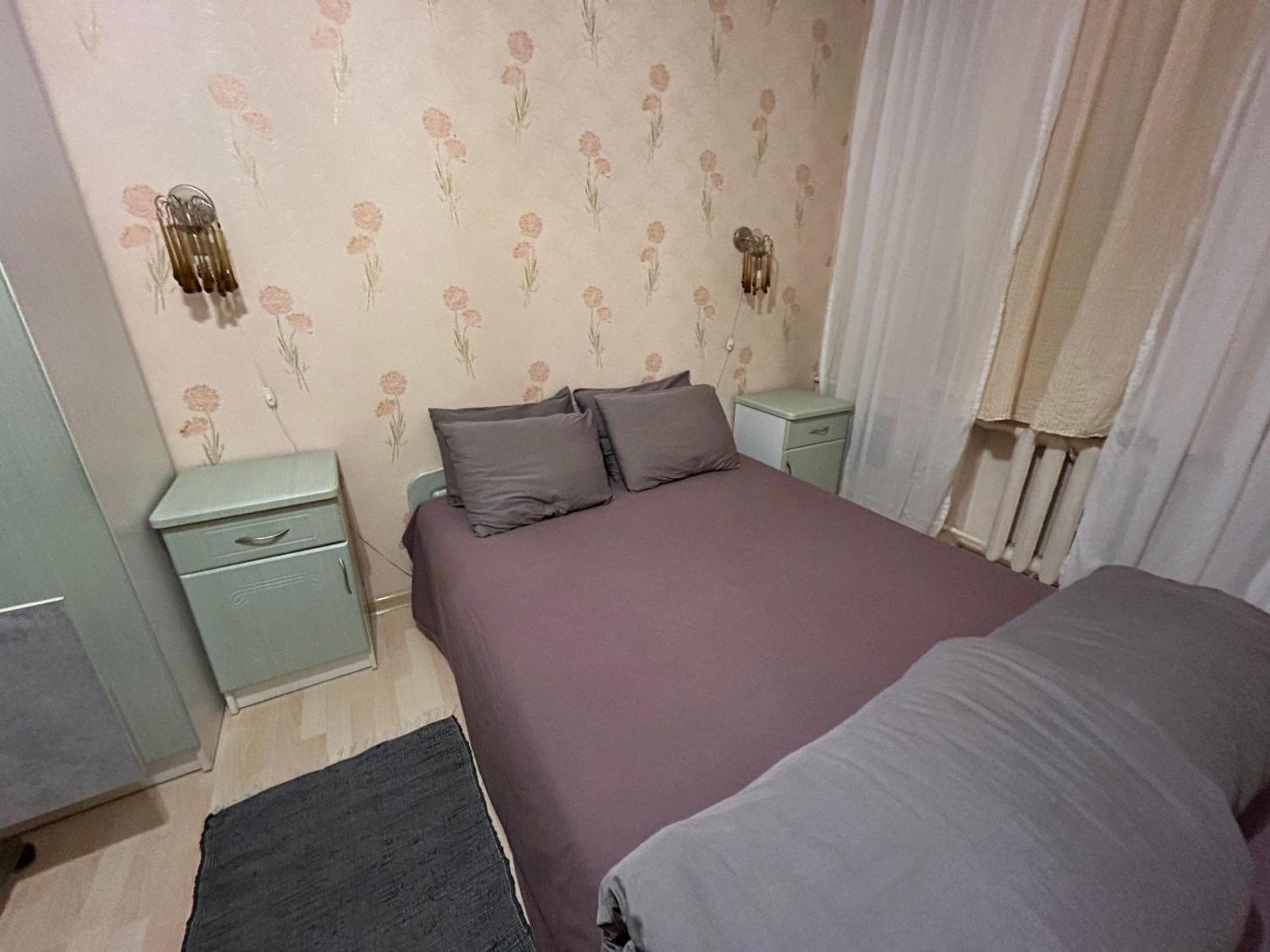 Three Bedroom Stepana Bandery Street Rivne Exterior photo